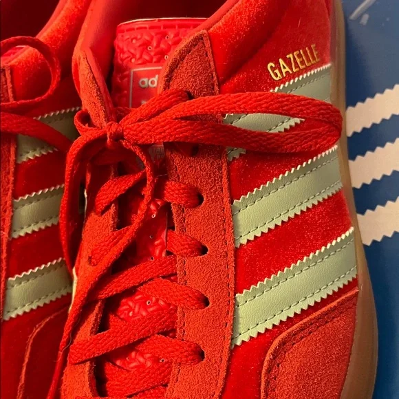 Adidas Gazelle Indoor Scarlet Trainers! - Picture 4 of 4